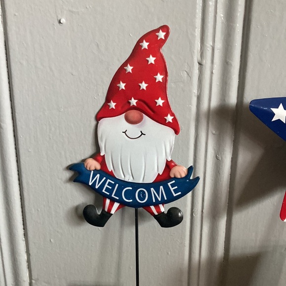 NWT- Set of 5- Welcome Gnomes & 3 Patriotic Stars 🇺🇸 Metal Yard Stakes - Picture 4 of 17
